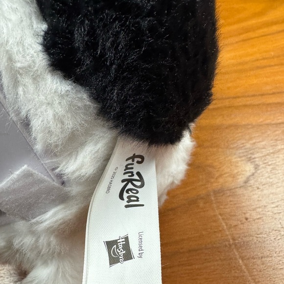 Hasbro FurReal Panda Plush with Green Bamboo & Pink Paw Pads - Picture 4 of 5